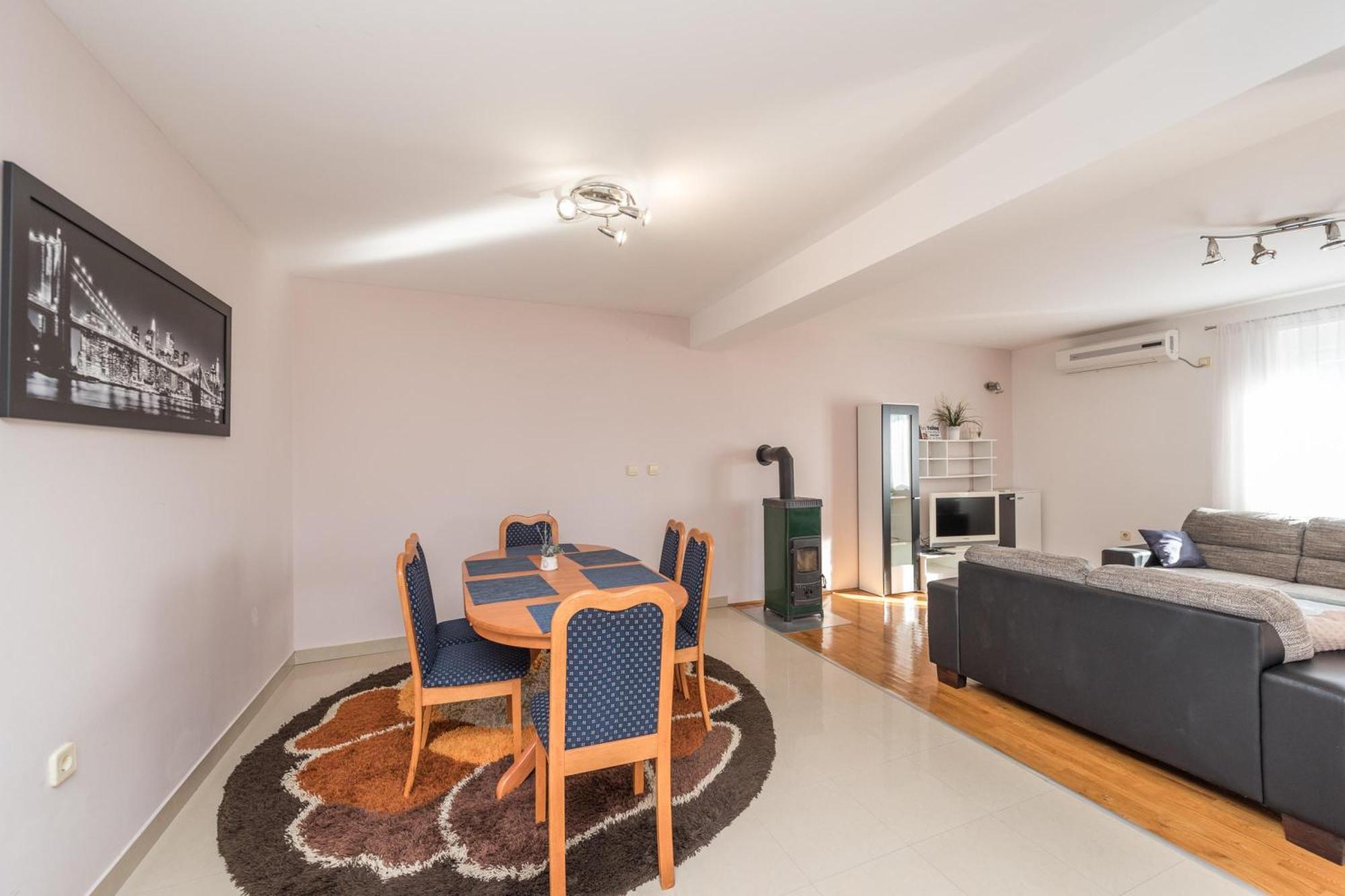 Family Friendly Pool House Ana - Happy Rentals Bibinje Exterior photo