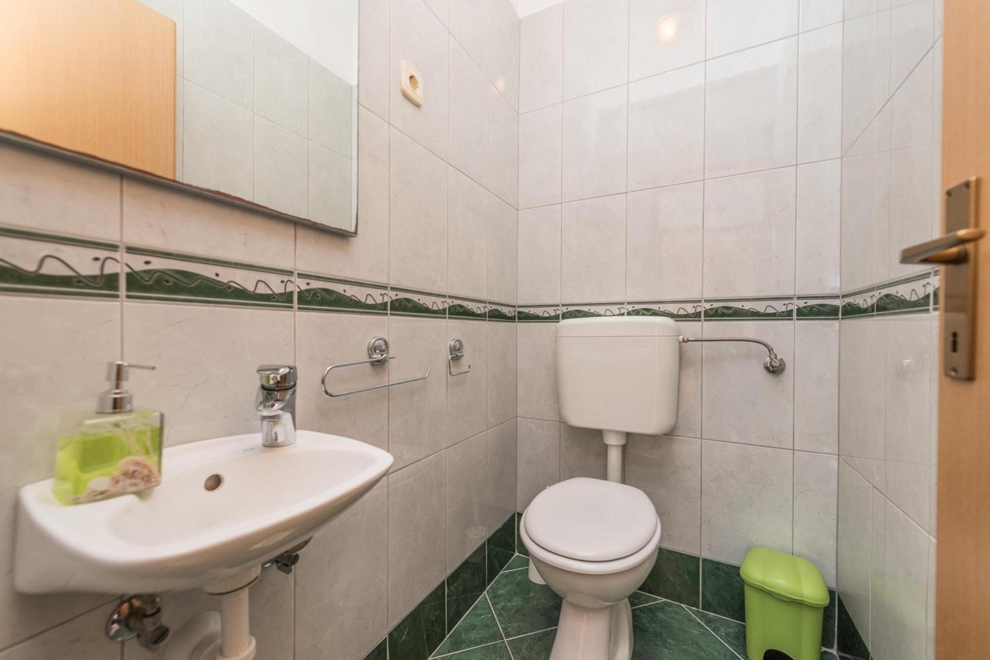 Family Friendly Pool House Ana - Happy Rentals Bibinje Exterior photo