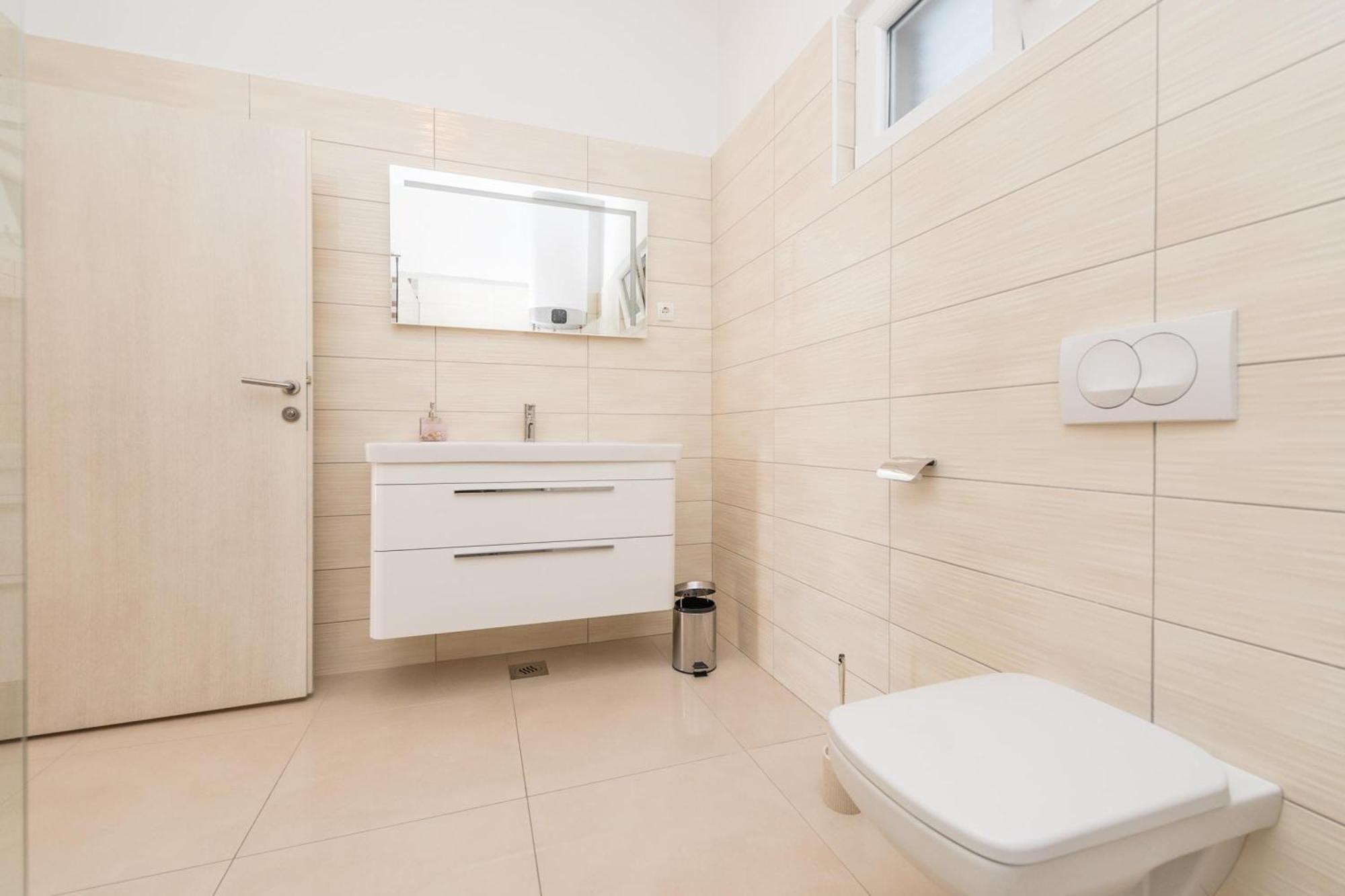 Family Friendly Pool House Ana - Happy Rentals Bibinje Exterior photo