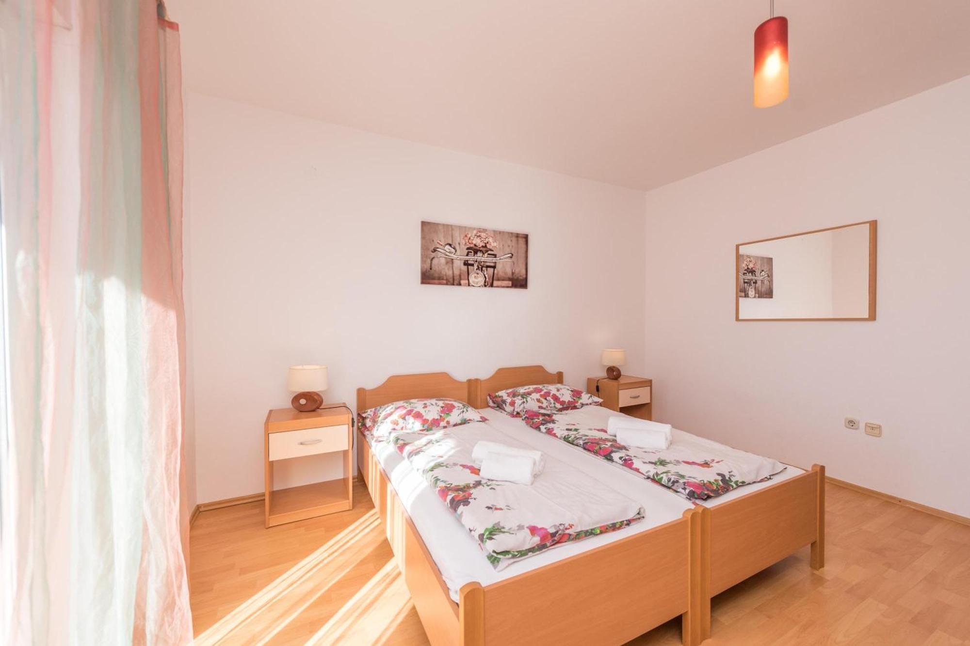 Family Friendly Pool House Ana - Happy Rentals Bibinje Exterior photo