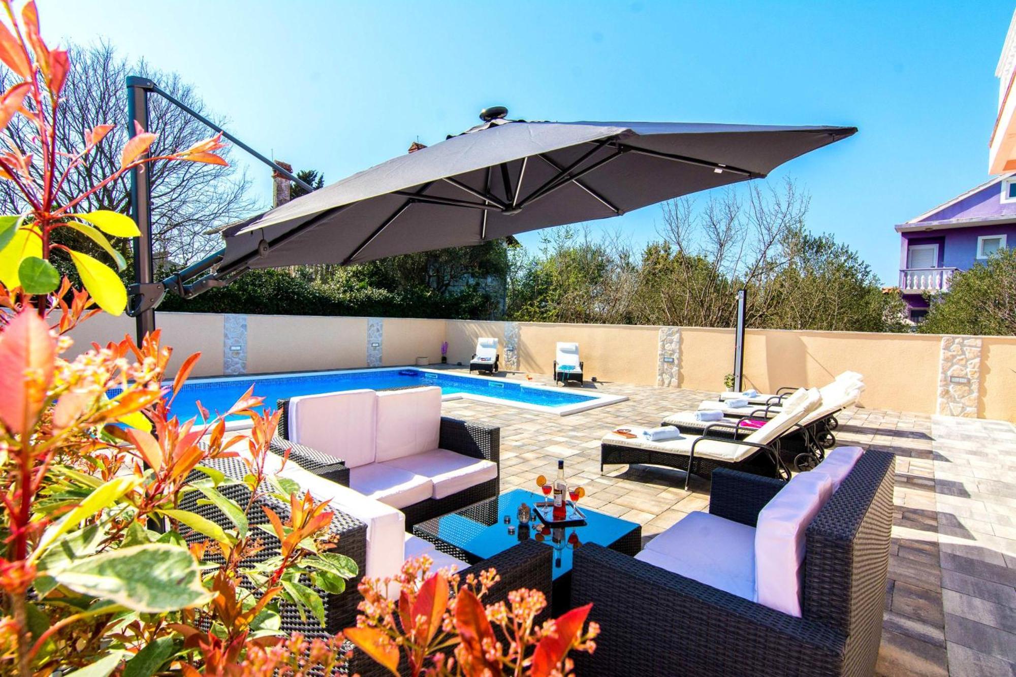 Family Friendly Pool House Ana - Happy Rentals Bibinje Exterior photo