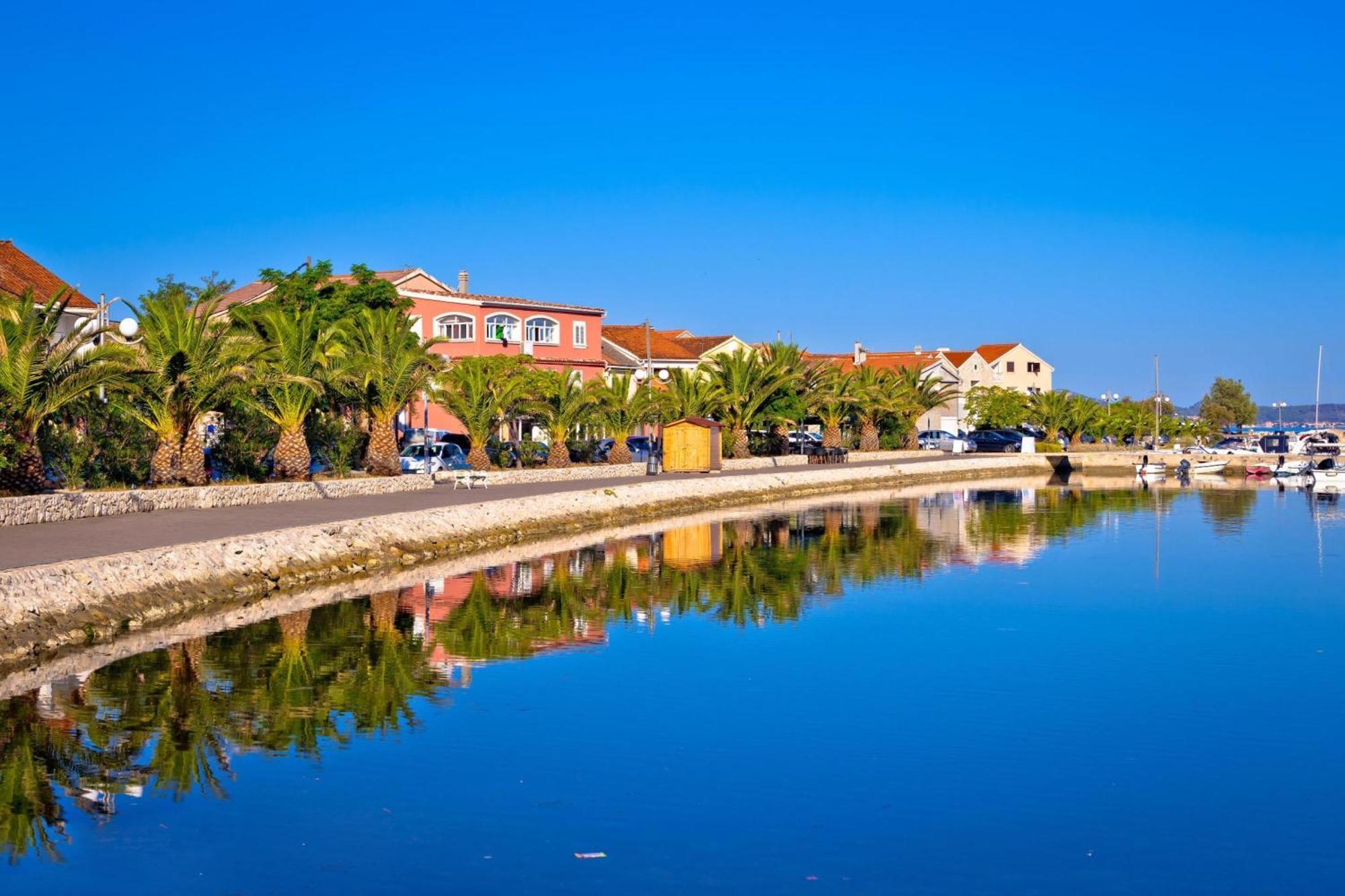 Family Friendly Pool House Ana - Happy Rentals Bibinje Exterior photo